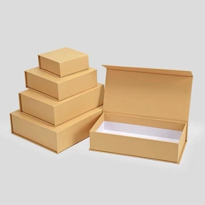 Art Paper 2mm Paperboard Custom Magnetic Closure Box Golden