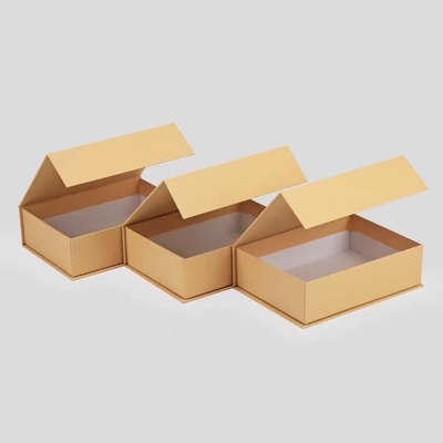 Art Paper 2mm Paperboard Custom Magnetic Closure Box Golden